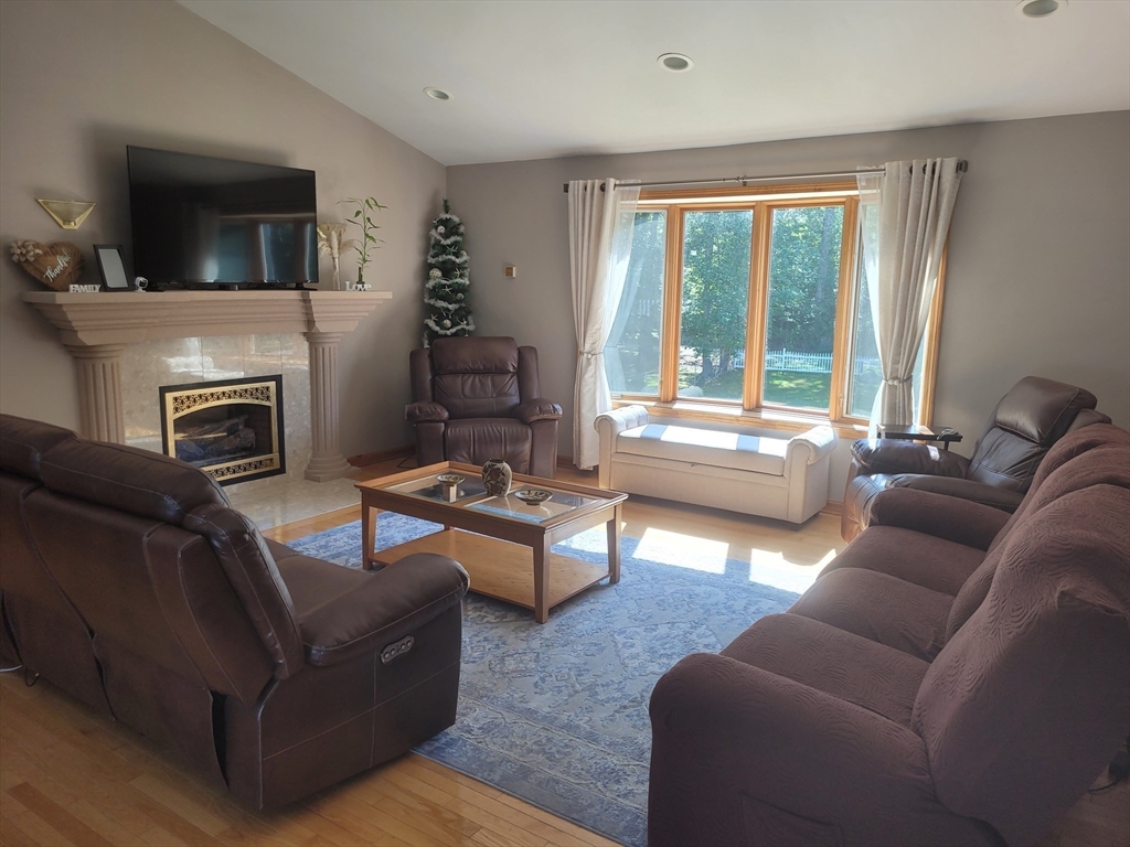 211 Tickle Road Westport, MA 02790 - Photo 4 of 16 Gallery Image 4