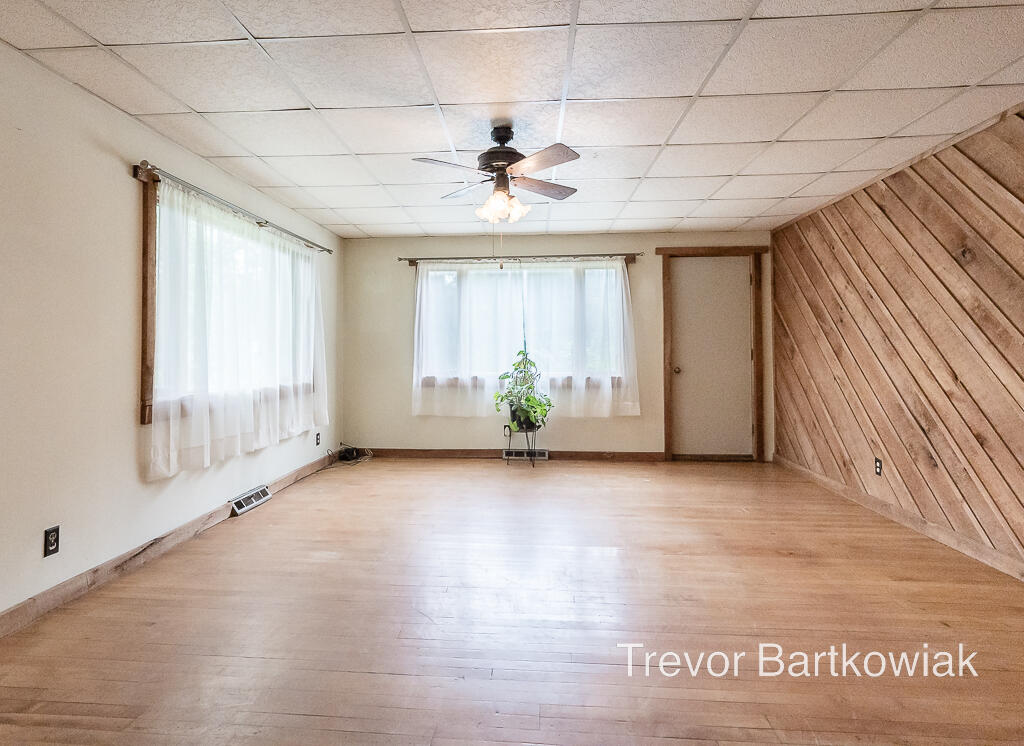 4170 Quarterline Road Muskegon, MI 49444 - Photo 12 of 30 4170Quarterline14Lores