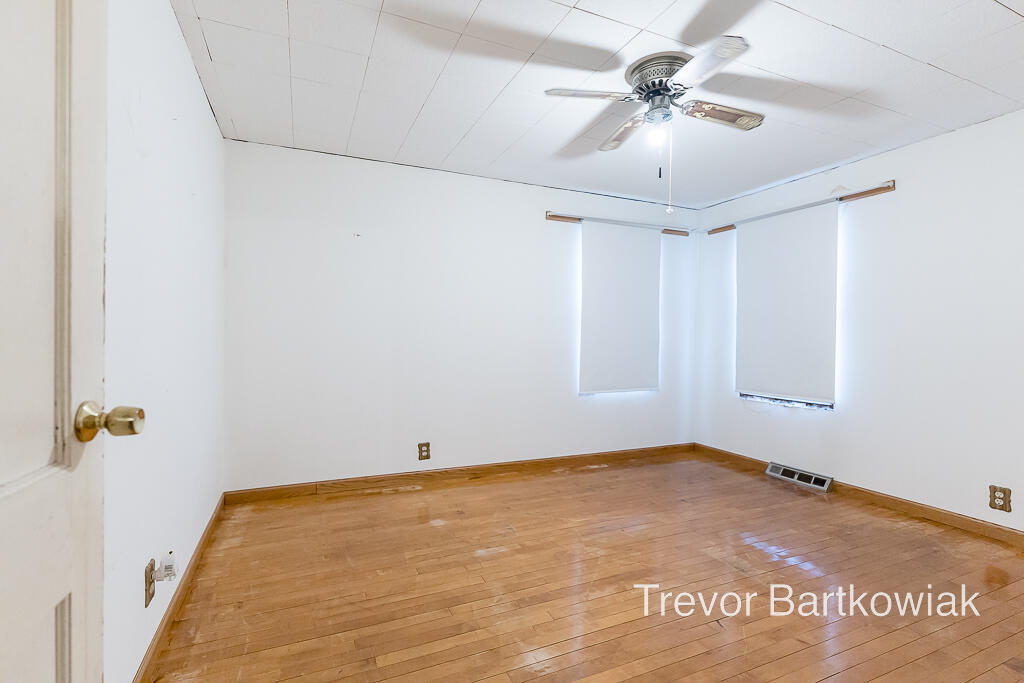 4170 Quarterline Road Muskegon, MI 49444 - Photo 15 of 30 4170Quarterline17Lores