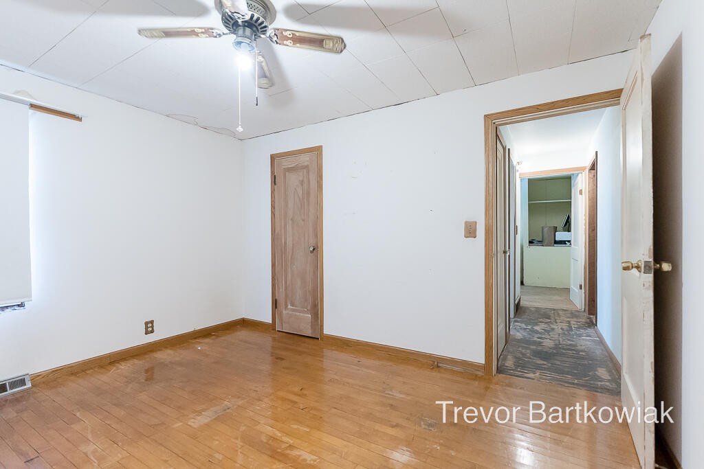 4170 Quarterline Road Muskegon, MI 49444 - Photo 16 of 30 4170Quarterline18Lores