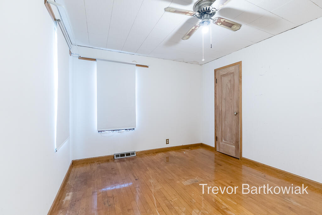 4170 Quarterline Road Muskegon, MI 49444 - Photo 17 of 30 4170Quarterline19Lores