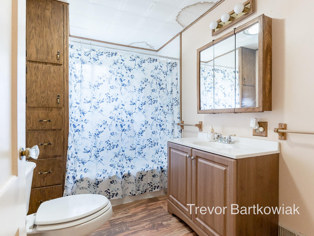 4170 Quarterline Road Muskegon, MI 49444 - Photo 19 of 30 4170Quarterline21Lores
