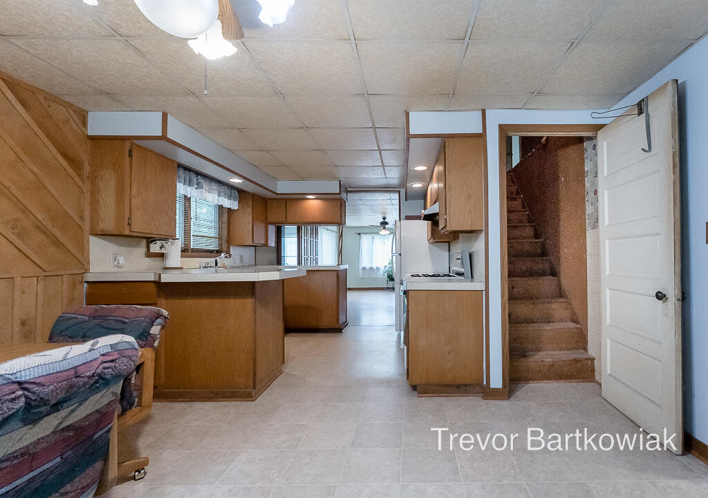 4170 Quarterline Road Muskegon, MI 49444 - Photo 10 of 30 4170Quarterline12Lores