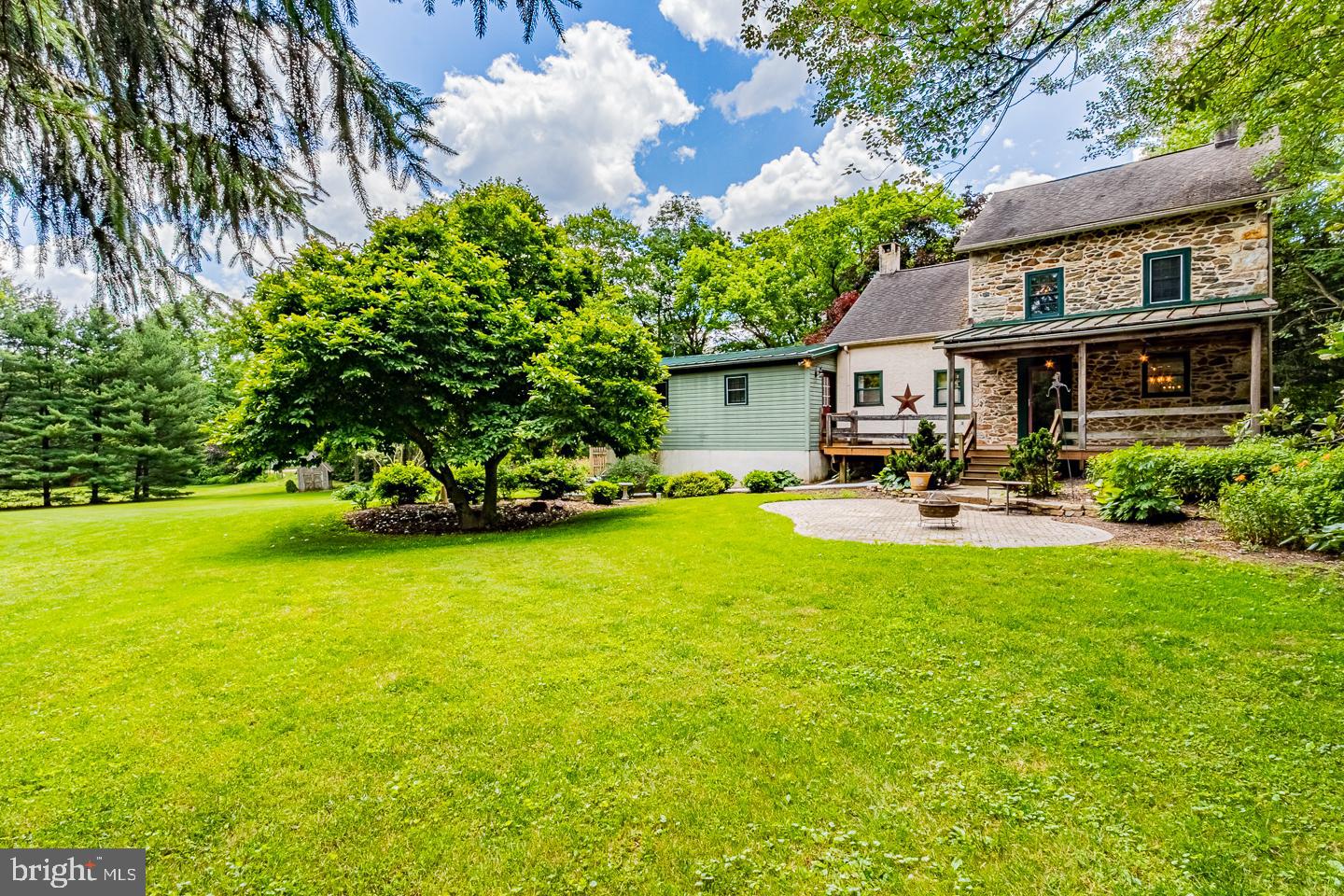 290 Ash Road Coatesville, PA 19320 - Photo 41 of 46 Exterior Side yard