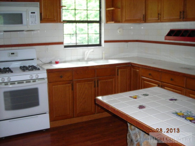 482 Junaluska Road Boone, NC 28607 - Photo 6 of 13 Gallery Image 6