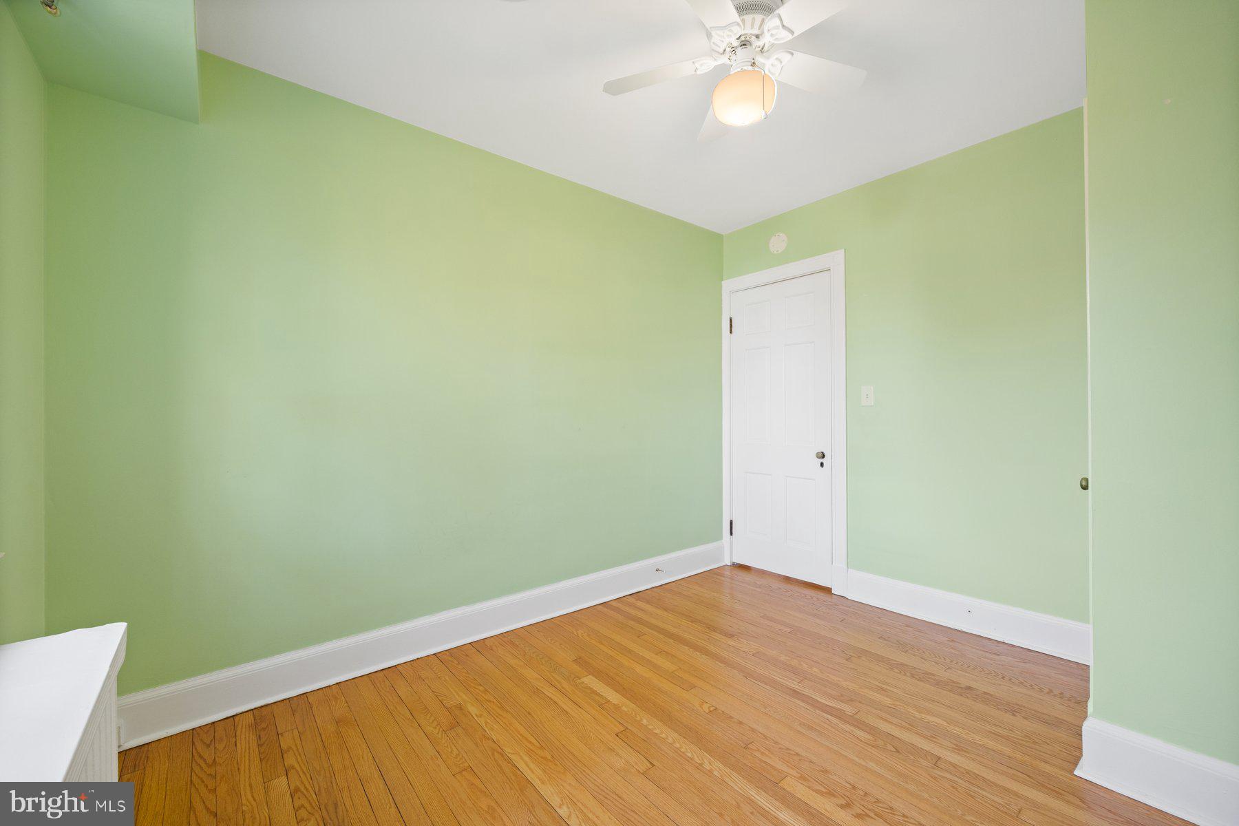 402 Woodlawn Road Baltimore, MD 21210 - Photo 23 of 44 Bedroom 3