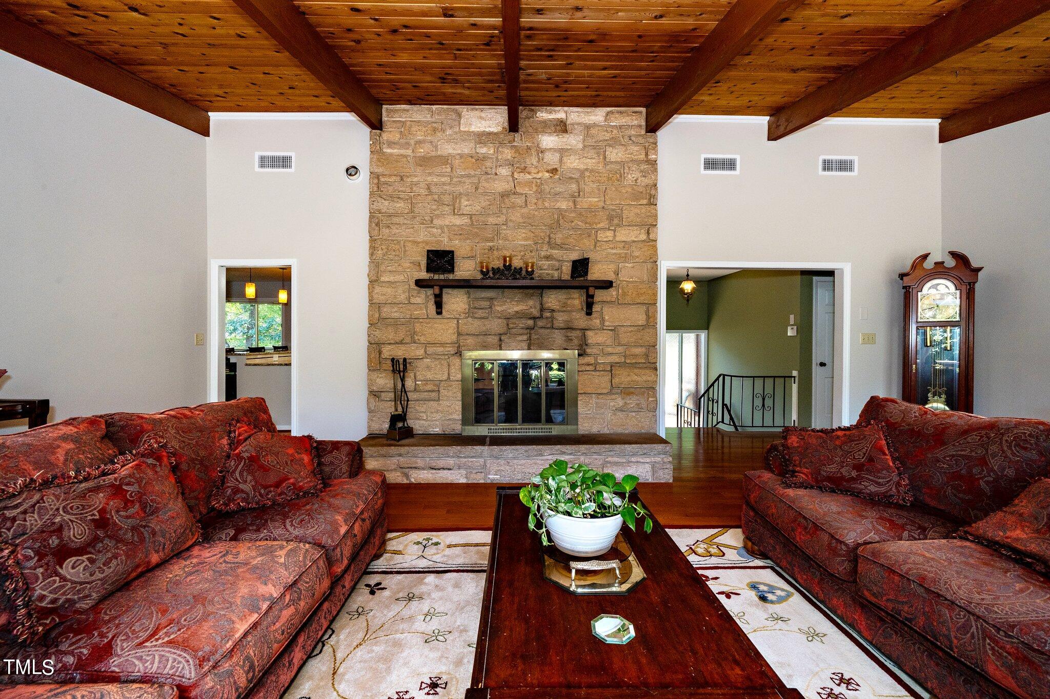 6406 Arnold Road Raleigh, NC 27607 - Photo 27 of 44 27-web-or-mls-6406 Arnold Rd (27 of 44)