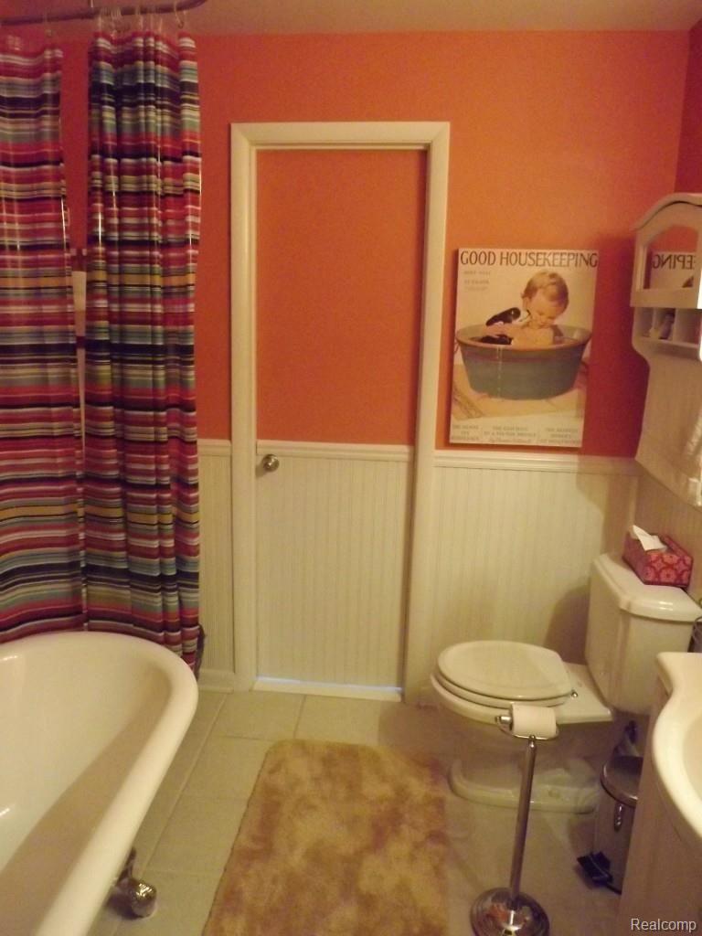 410 Lehigh Road Rochester, MI 48307 - Photo 14 of 25 DSCF2564.jpg