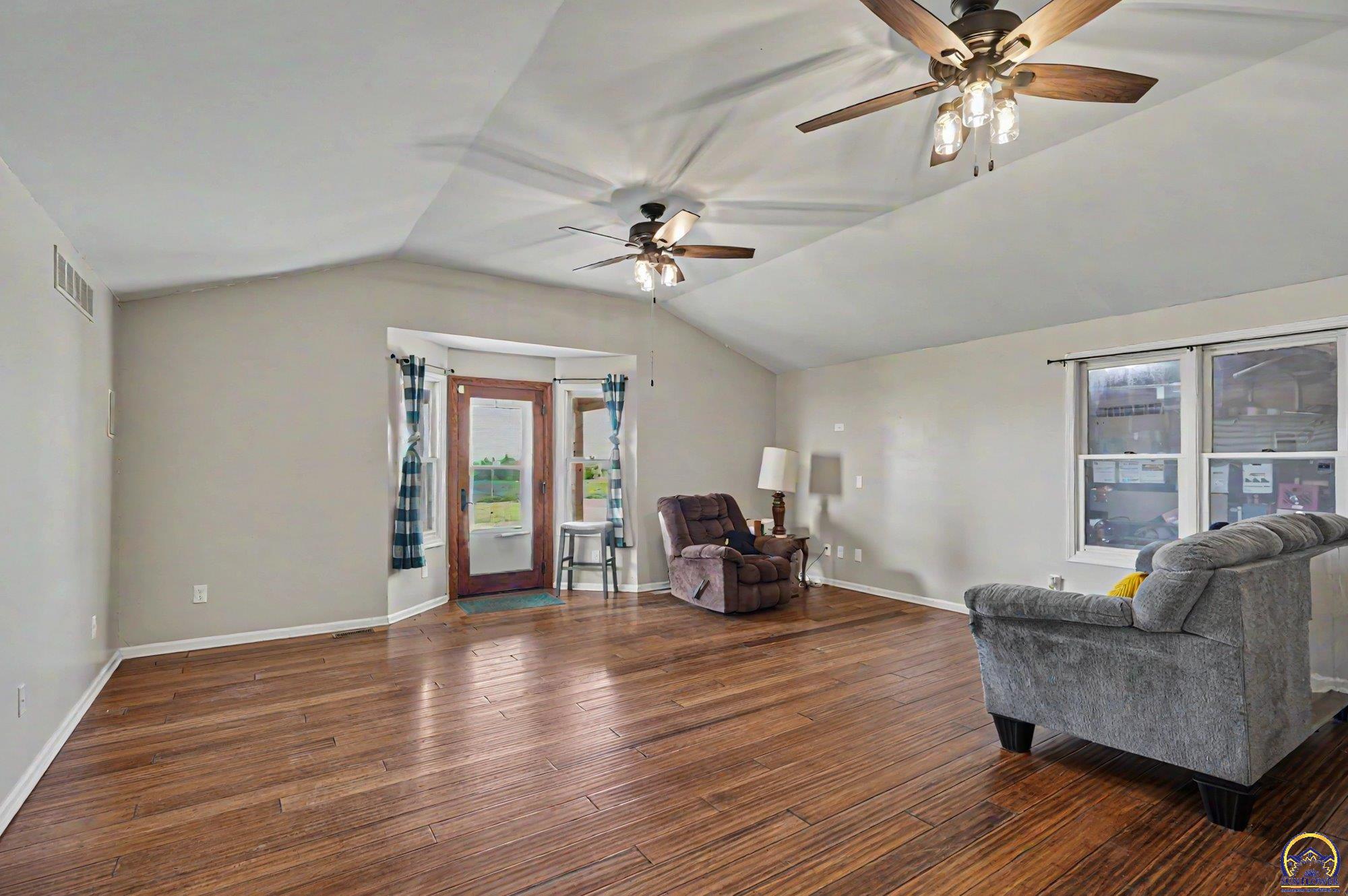 5131 Southwest Urish Road Topeka, KS 66610 - Photo 6 of 62