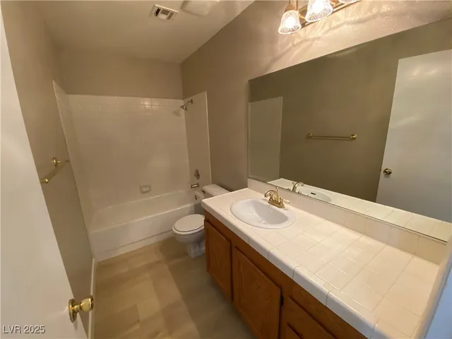 $1,995 | 376 Legacy Drive, Henderson, NV 89014