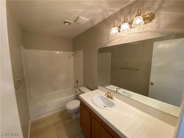 $1,995 | 376 Legacy Drive, Henderson, NV 89014