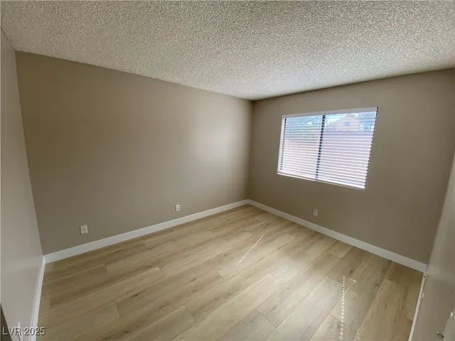 $1,995 | 376 Legacy Drive, Henderson, NV 89014