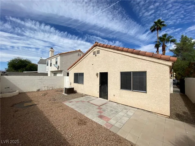 $1,995 | 376 Legacy Drive, Henderson, NV 89014
