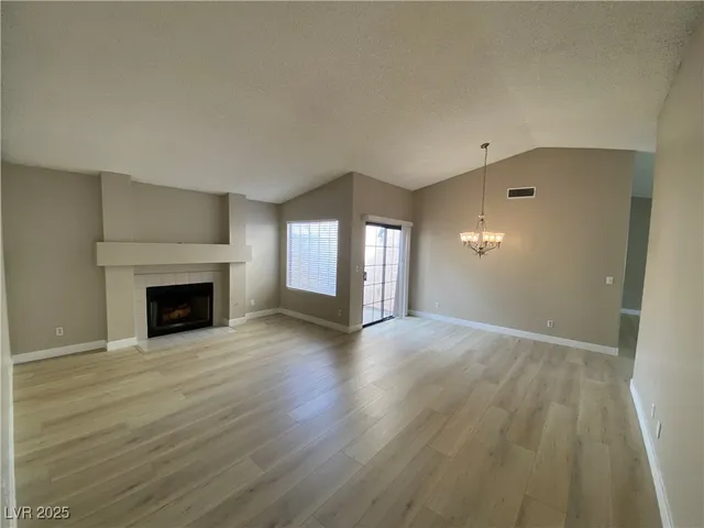 $1,995 | 376 Legacy Drive, Henderson, NV 89014