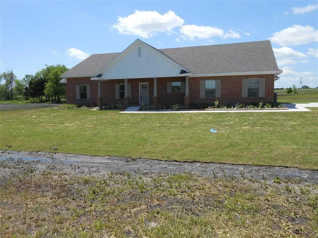$2,450 | 989 Southgate Court, Farmersville, TX 75442