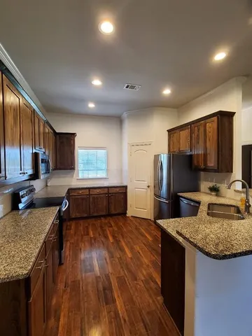 $2,450 | 989 Southgate Court, Farmersville, TX 75442