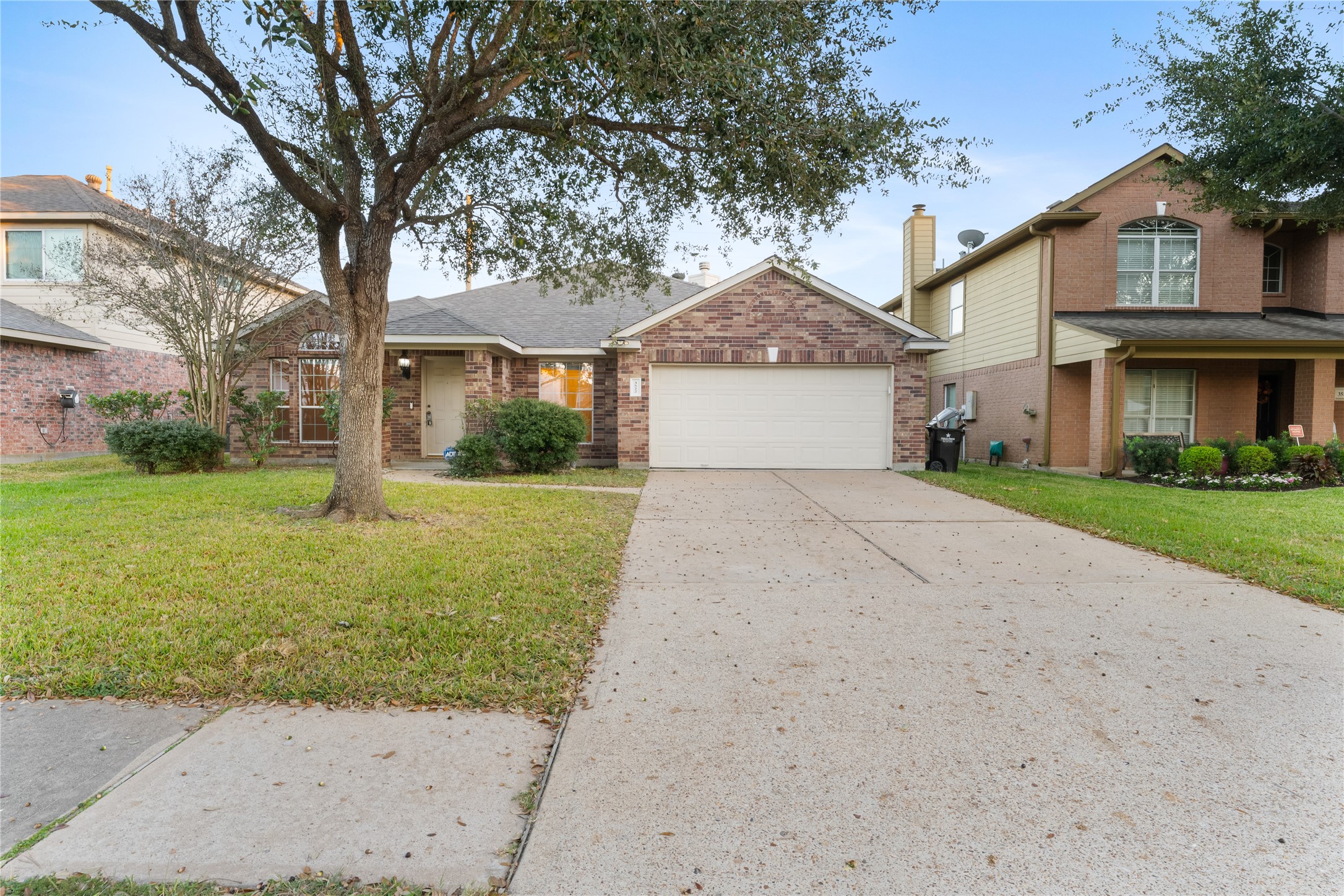 3522 Brackenfern Road Katy, TX 77449 - Photo 3 of 32 front view of a house with a yard