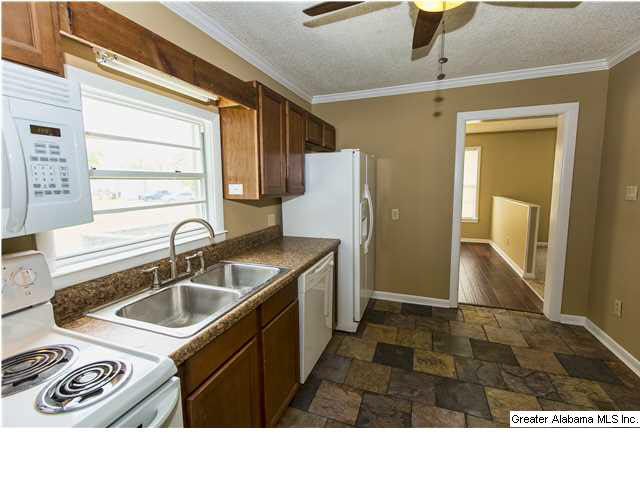 6859 Garrett Road Gardendale, AL 35071 - Photo 10 of 31