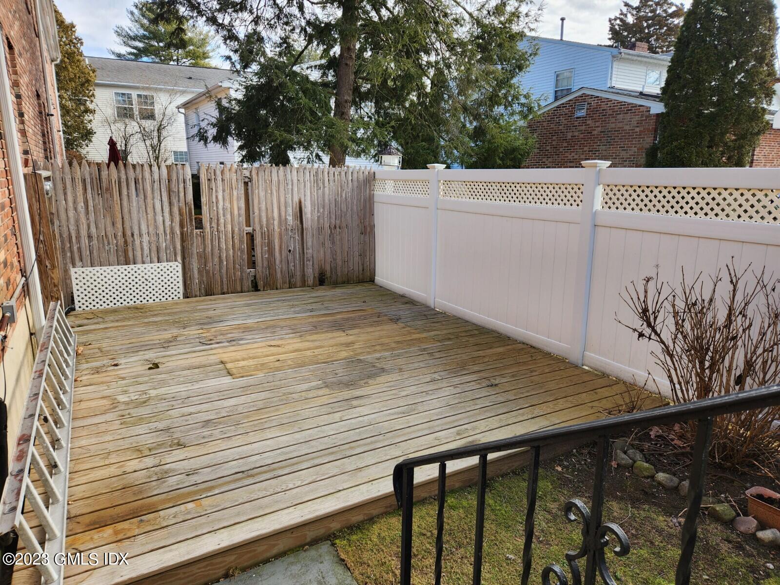 96 Valley Road, Unit 18 Cos Cob, CT 06807 - Photo 23 of 24 a view of a backyard