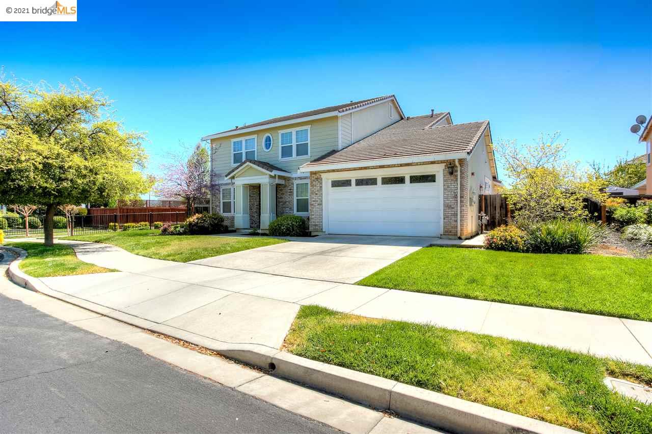 2297 Vision Lane Brentwood, CA 94513 - Photo 1 of 1 a front view of house with yard and green space