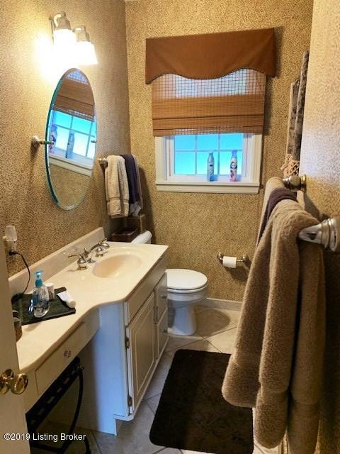 822 Huntington Road Louisville, KY 40207 - Photo 14 of 37 15