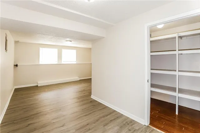 $1,875 | 810 Rowell Street, Excelsior Springs, MO 64024