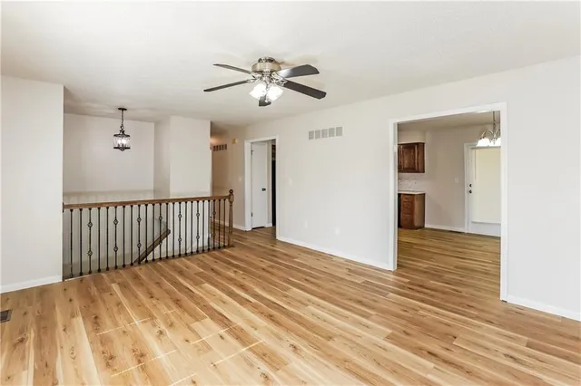 $1,875 | 810 Rowell Street, Excelsior Springs, MO 64024