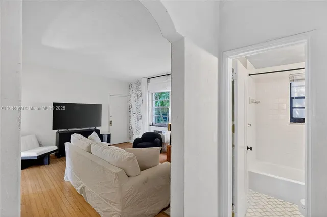 $295,000 | 1553 Meridian Avenue, Unit 103, Miami Beach, FL 33139