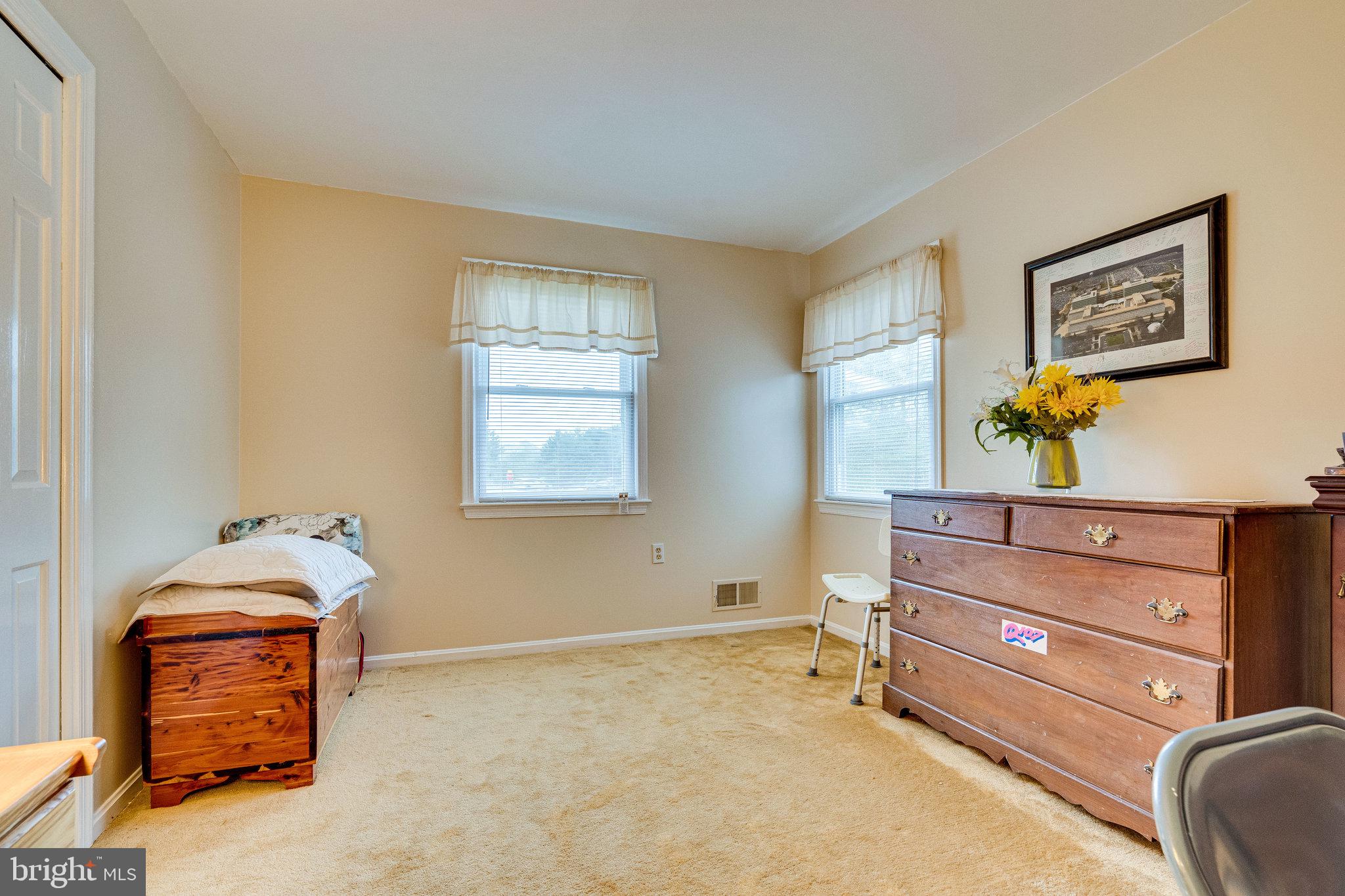 4566 Sudley Road Gainesville, VA 20155 - Photo 13 of 30 Second bedroom on main level