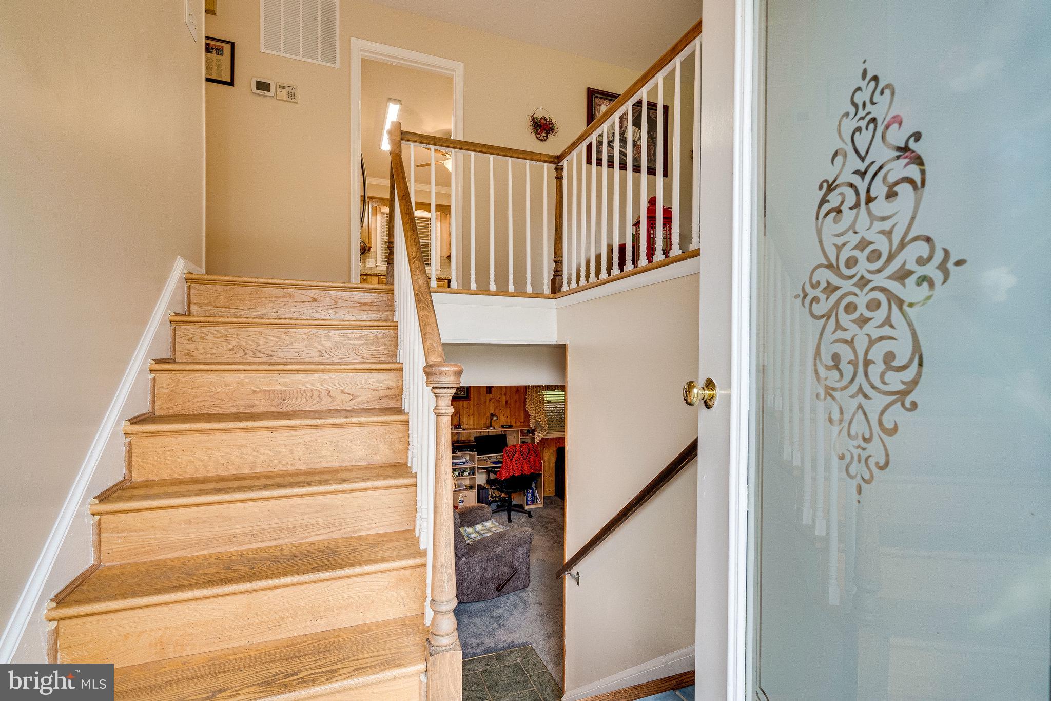 4566 Sudley Road Gainesville, VA 20155 - Photo 3 of 30 Come on in!