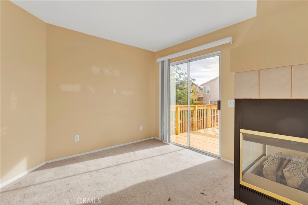 13194 Cardinal Road Victorville, CA 92392 - Photo 40 of 64 Primary Bedroom Suite