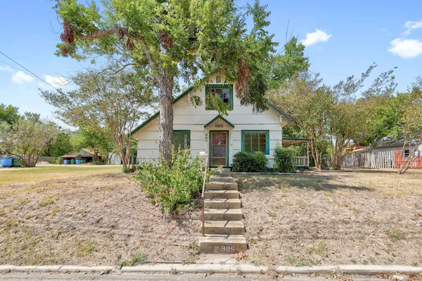 $297,000 | 905 Kimbro Street, Taylor, TX 76574