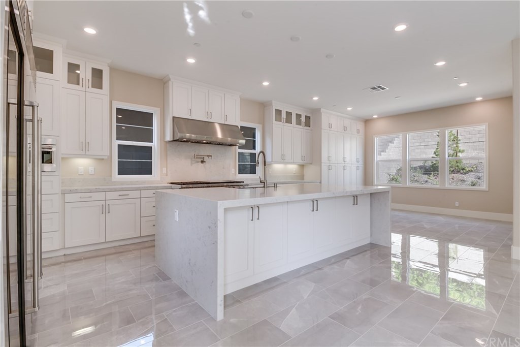 63 Cetus Irvine, CA 92618 - Photo 13 of 72