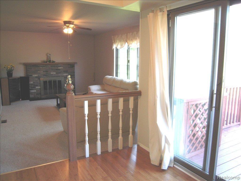 125 Foxboro Drive Rochester, MI 48309 - Photo 25 of 25 Doorwall to Deck