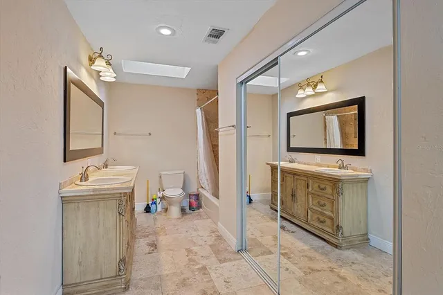 $560,000 | 2313 Loma Linda Street, Sarasota, FL 34239