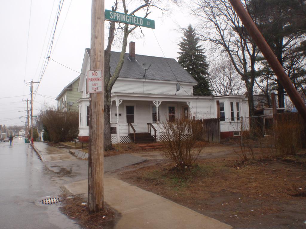 50 Lafayette Street Rochester, NH 03867 - Photo 2 of 6