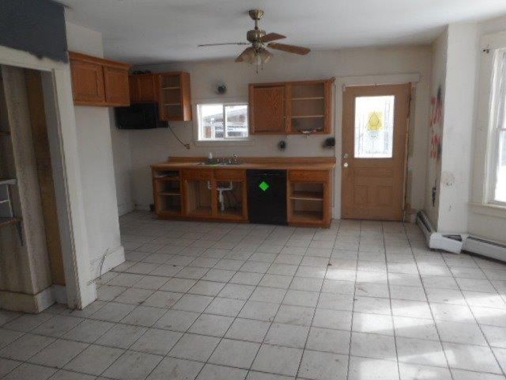 50 Lafayette Street Rochester, NH 03867 - Photo 3 of 6
