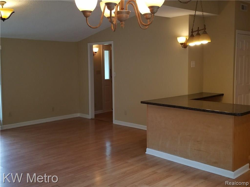 1785 Scheifle Road Walled Lake, MI 48390 - Photo 16 of 53 20180531_124335.jpg