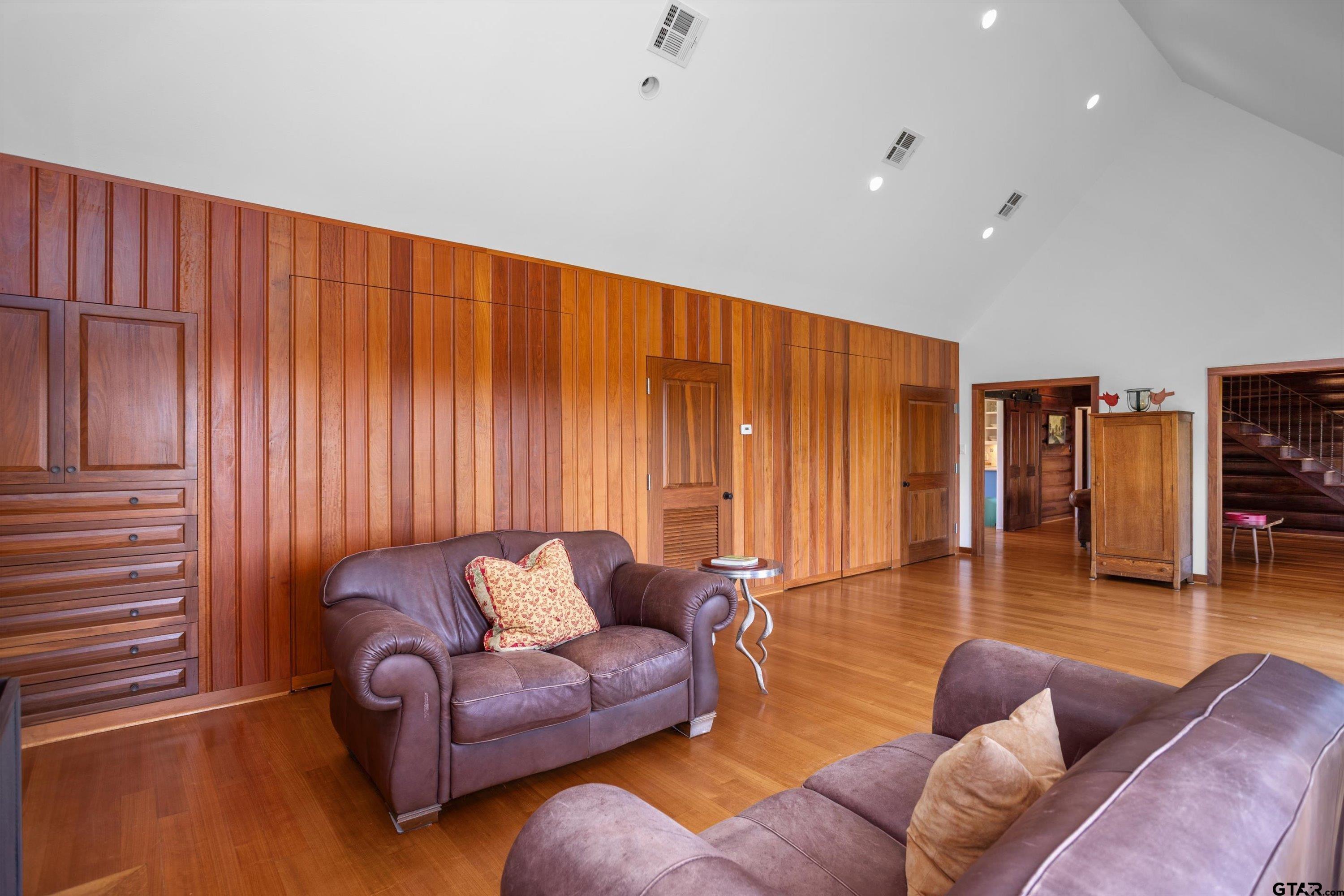 656 Vineyard View Ranch Grapeland, TX 75844 - Photo 12 of 31 a living room with furniture and wooden floor