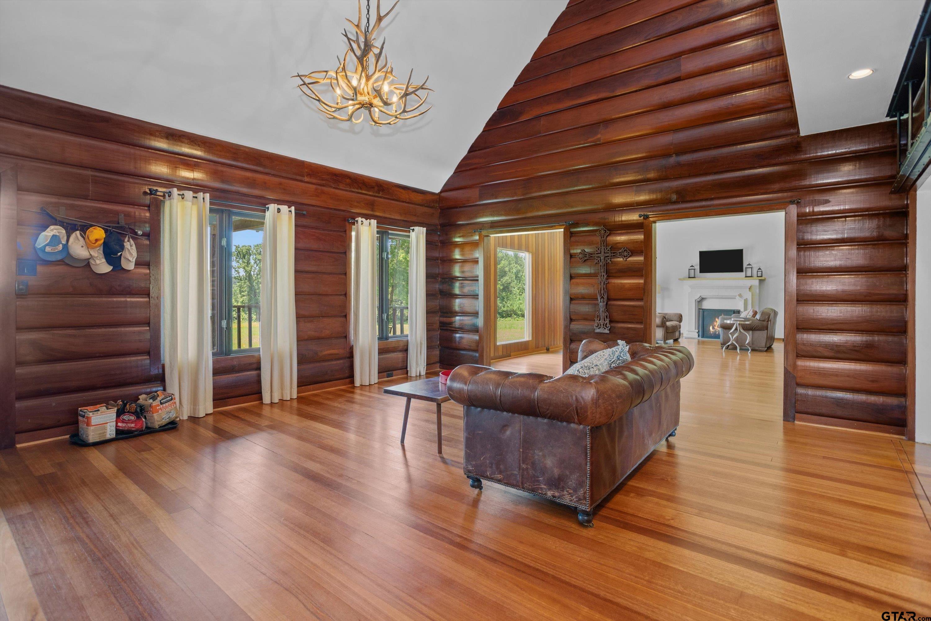656 Vineyard View Ranch Grapeland, TX 75844 - Photo 9 of 31 a living room with furniture and wooden floor