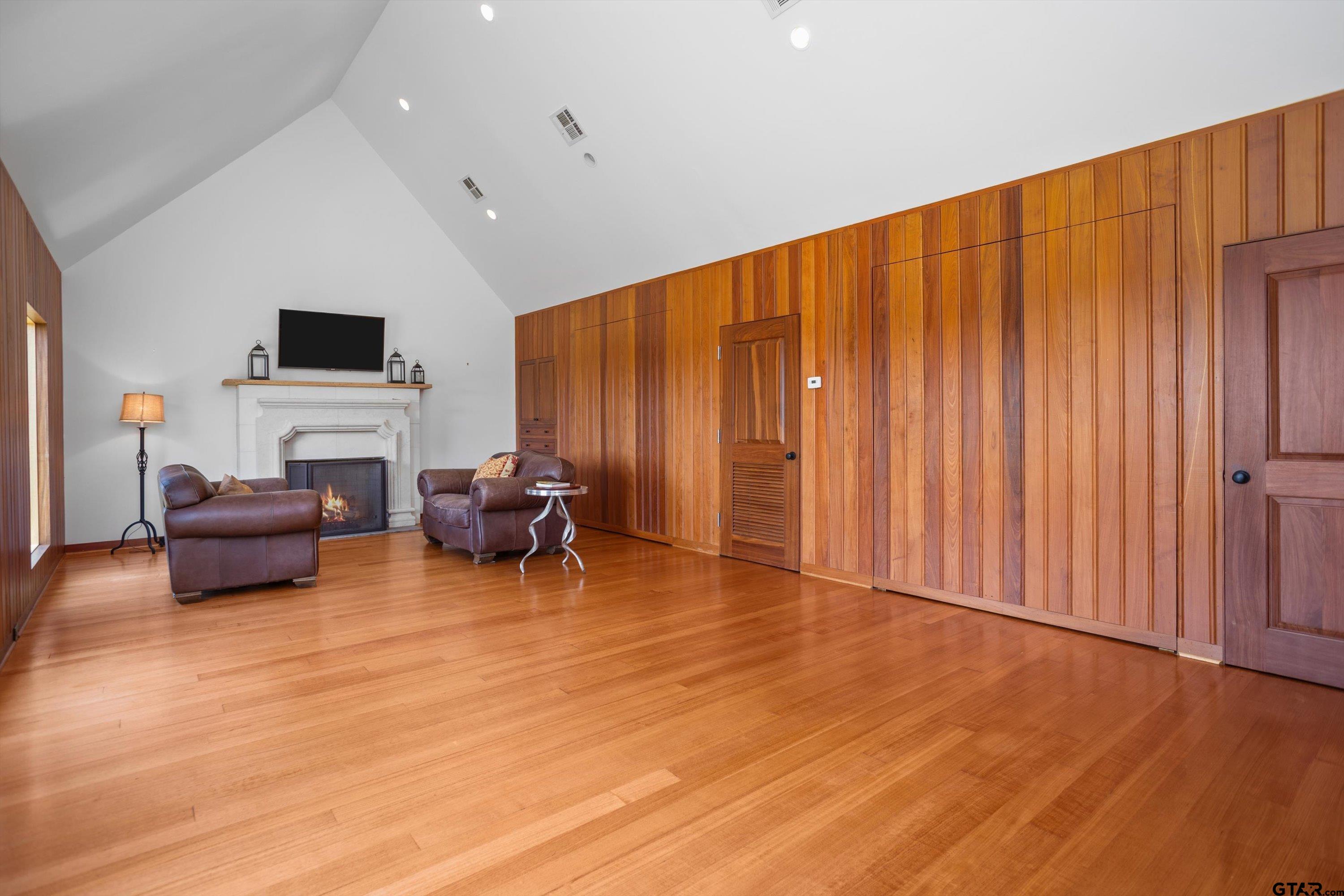 656 Vineyard View Ranch Grapeland, TX 75844 - Photo 10 of 31 a living room with furniture and a flat screen tv