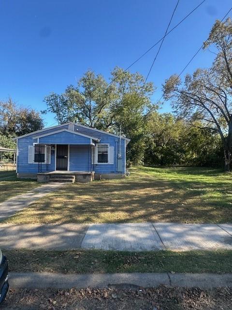 2340 Macon Street Dallas, TX 75215 - Photo 27 of 30 a view of a house with a yard