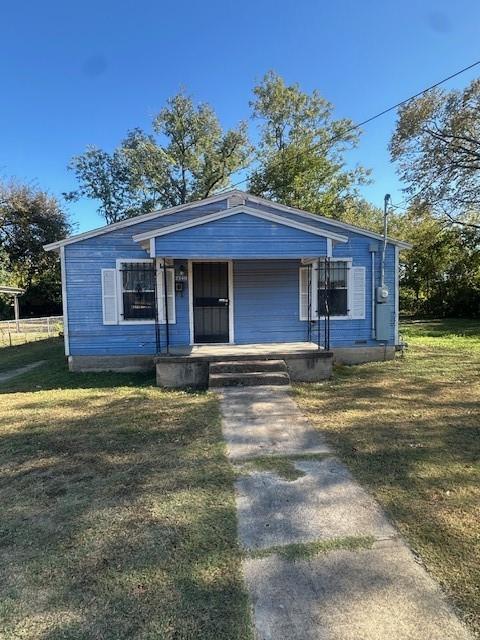 2340 Macon Street Dallas, TX 75215 - Photo 3 of 30 a view of a house with a yard