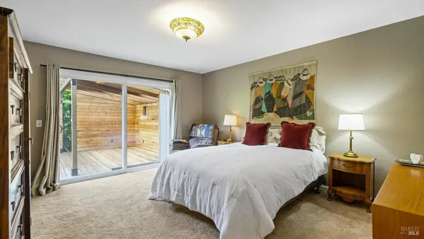 $1,200,000 | 400 Smith Court, Petaluma, CA 94952