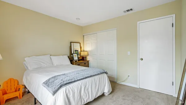 $1,200,000 | 400 Smith Court, Petaluma, CA 94952