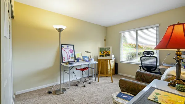 $1,200,000 | 400 Smith Court, Petaluma, CA 94952