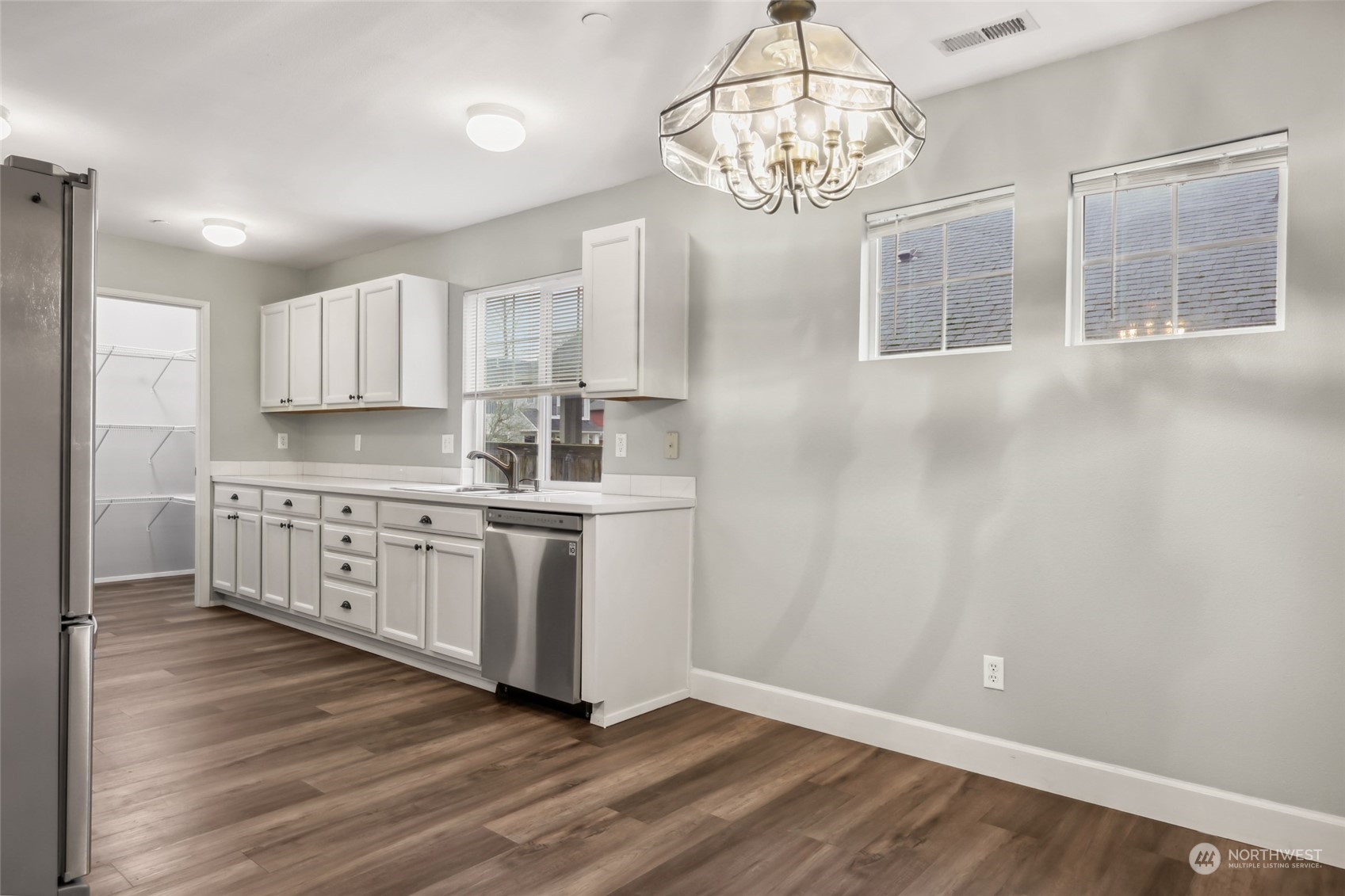 2248 Wallace Loop DuPont, WA 98327 - Photo 11 of 38 Gallery Image 11