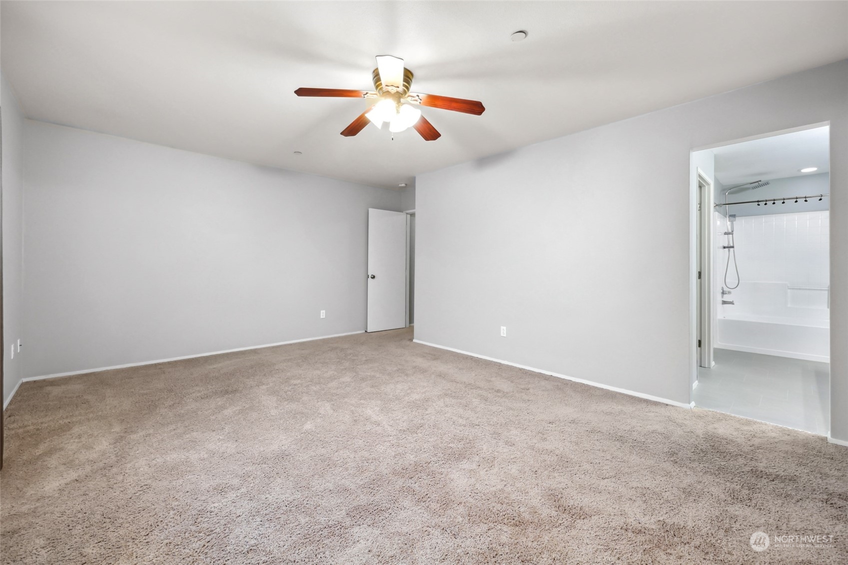 2248 Wallace Loop DuPont, WA 98327 - Photo 19 of 38 Gallery Image 19