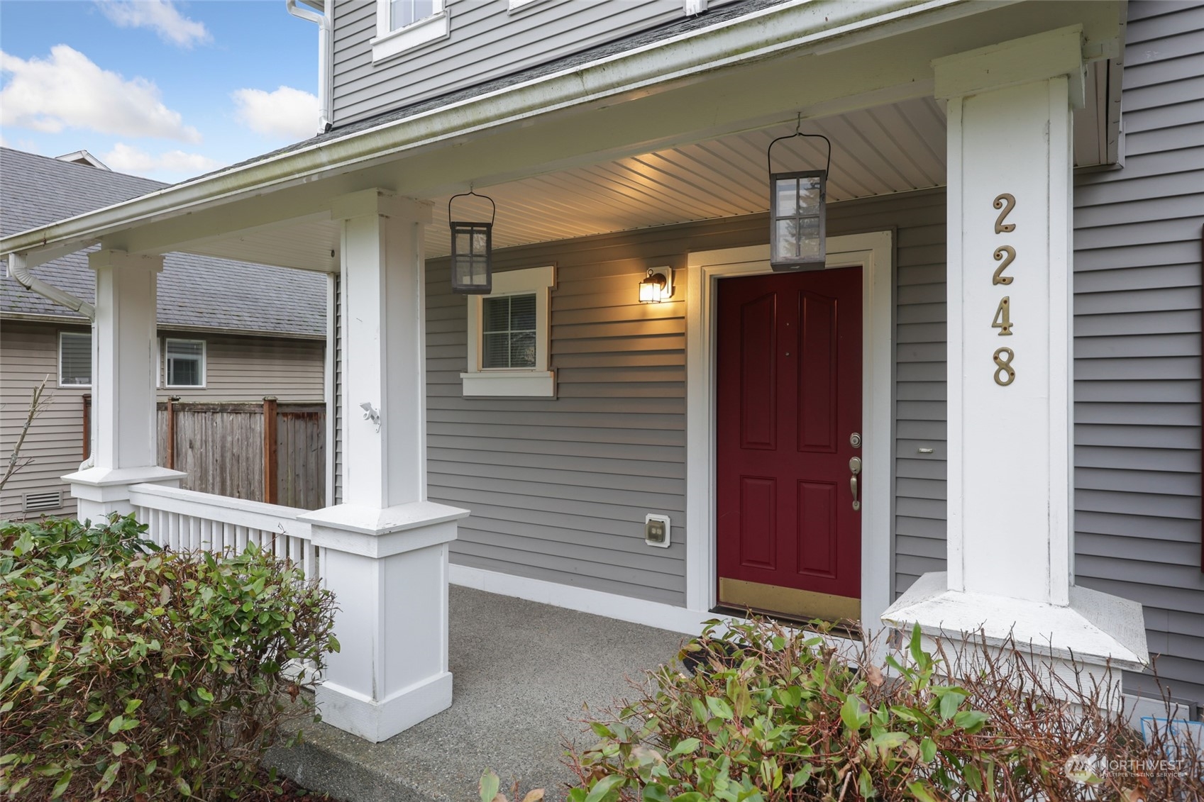 2248 Wallace Loop DuPont, WA 98327 - Photo 2 of 38 Gallery Image 2