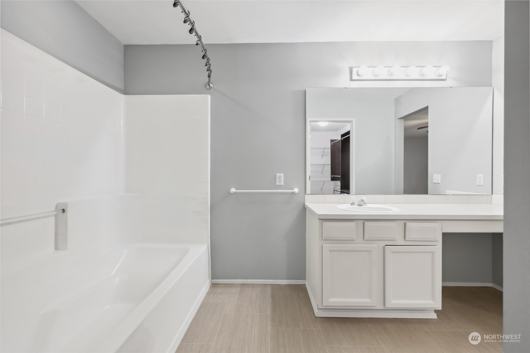 2248 Wallace Loop DuPont, WA 98327 - Photo 21 of 38 Gallery Image 21